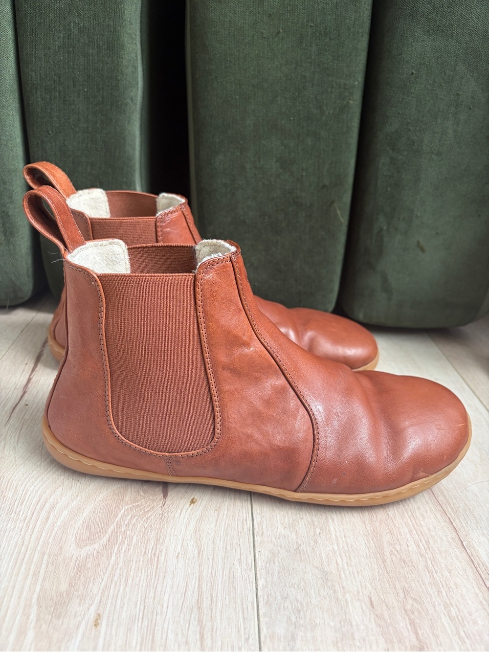 Women's Chelsea Ankle Boots in Tan Leather